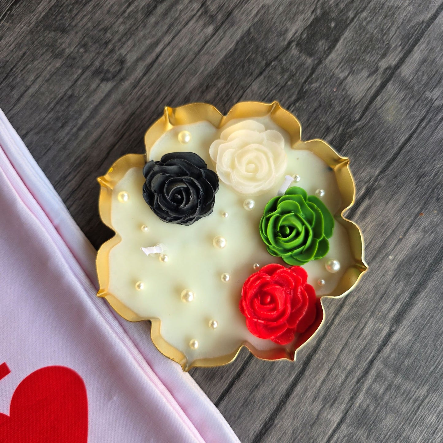UAE National Day Roses Theme Candle