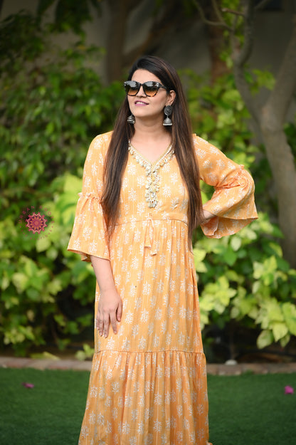Long Maxi Dress With Shell Lace