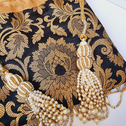Brocade Silk Hand Potli / Hand Purse Black and Gold - Urban Roots